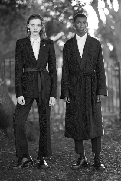 Look 25